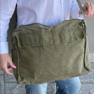 Origins cross body bag. EUC army green